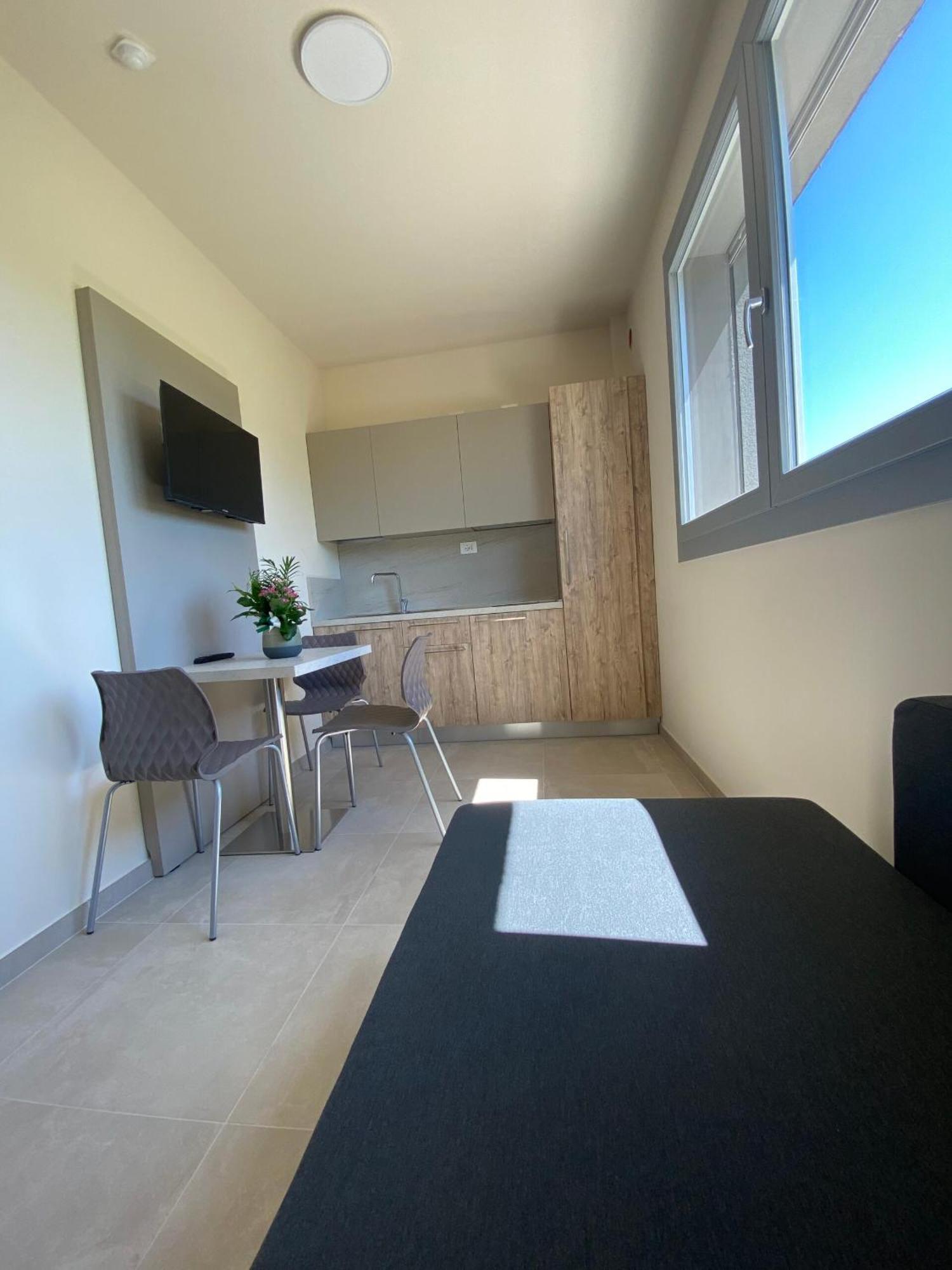 Residence Montefeltro La Torraccia ภายนอก รูปภาพ