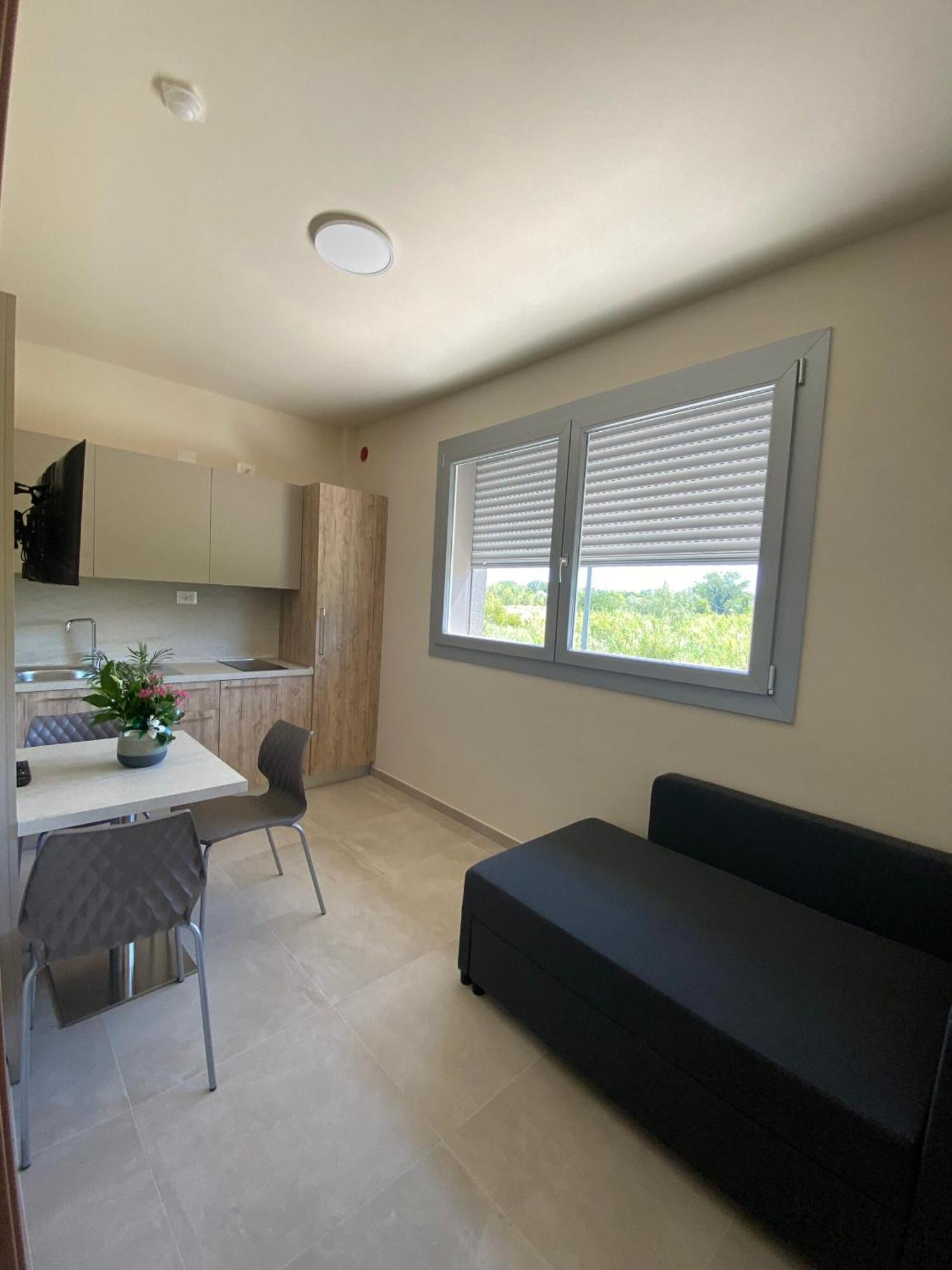 Residence Montefeltro La Torraccia ภายนอก รูปภาพ