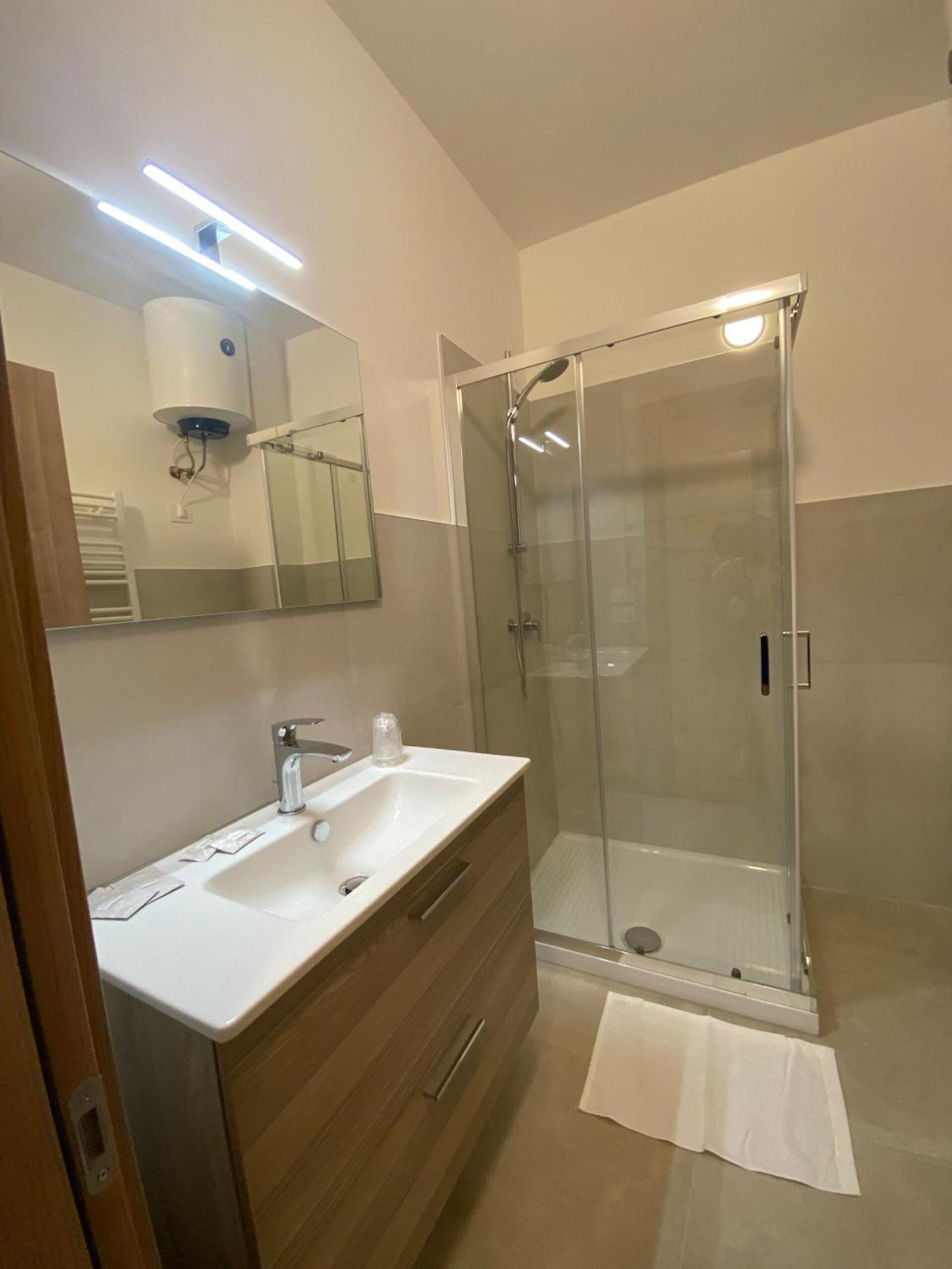 Residence Montefeltro La Torraccia ภายนอก รูปภาพ