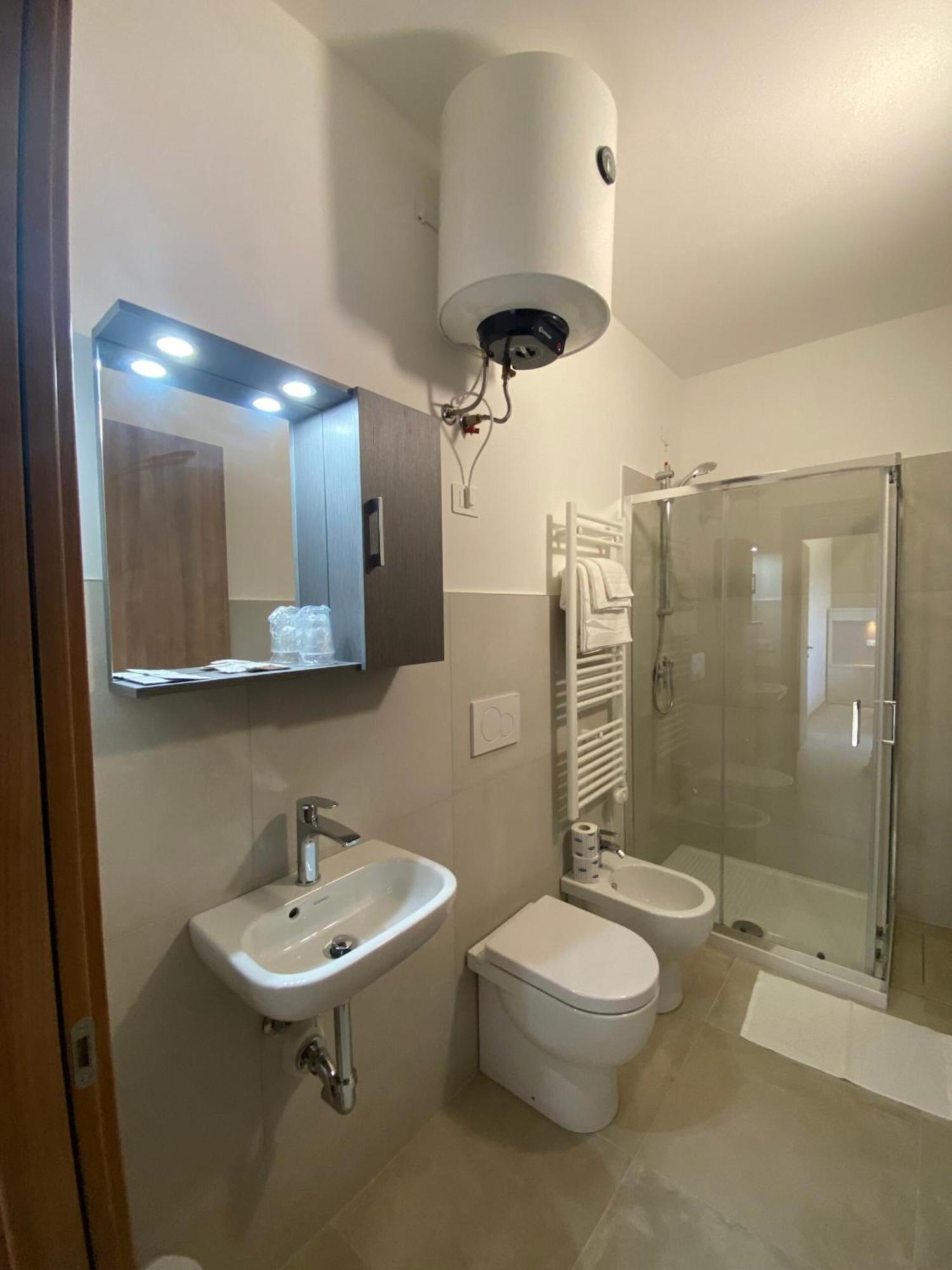 Residence Montefeltro La Torraccia ภายนอก รูปภาพ