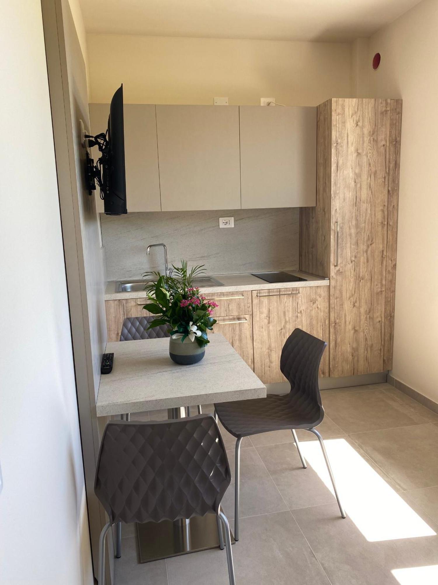 Residence Montefeltro La Torraccia ภายนอก รูปภาพ